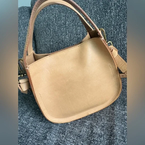 Madewell The Sydney Crossbody Bag - Earthen Sand - Picture 3 of 8
